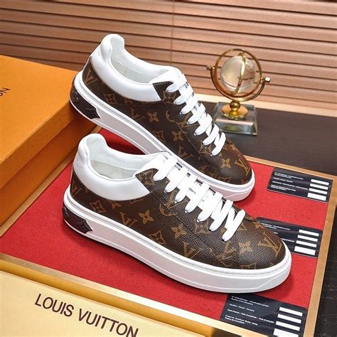 louis vuitton scarpe uomo rosse|Sneakers di lusso uomo, scarpe da uomo .